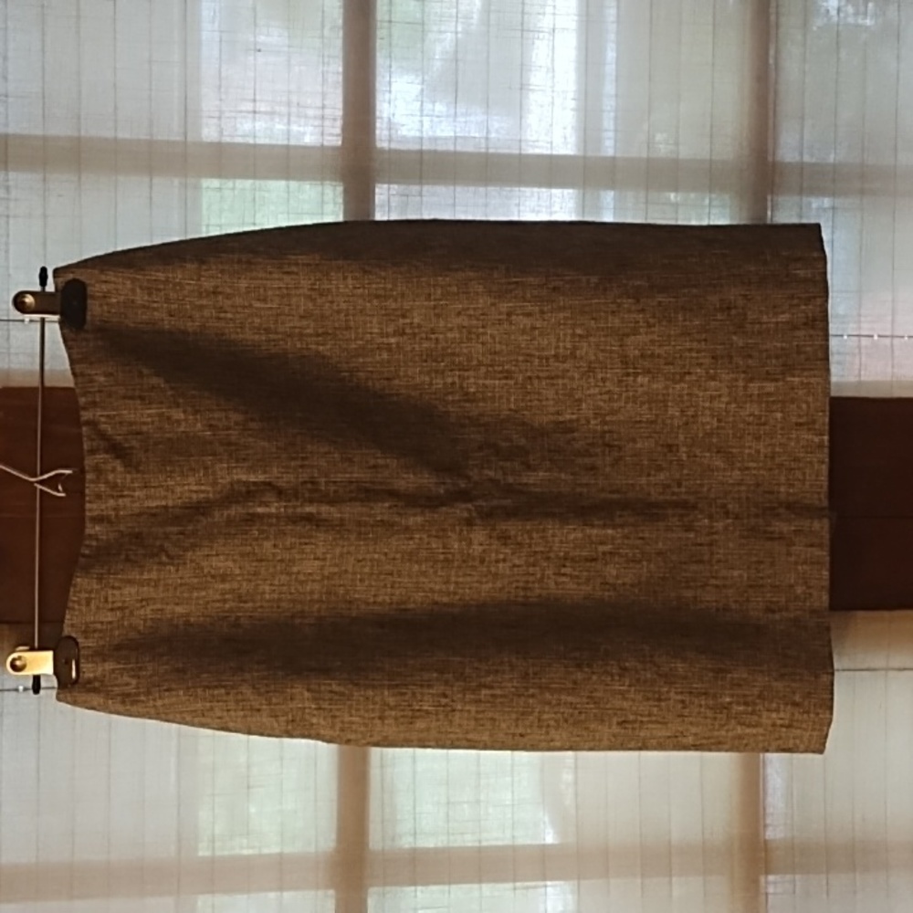 Vintage Authentic Ellen Tracy Made for Saks Fifth Avenue Tweed Threaded Skirt